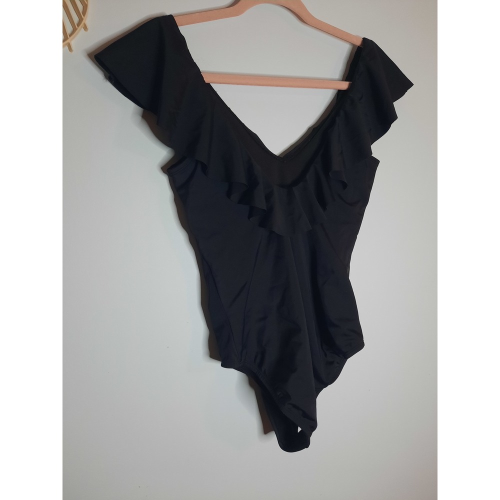 Women's Sz 10 Black Ruffled Swimsuit,‎ One-Piece, Full Coverage, Summer, Tanning - Picture 6 of 7